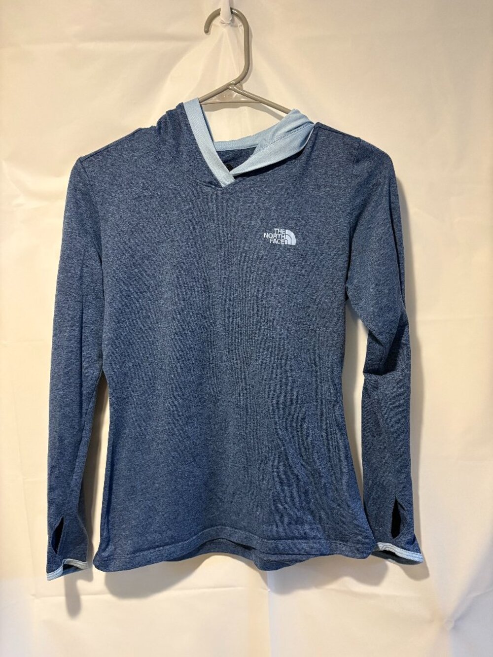 Womens North Face Size XS FlashDry Hooded Running Shirt